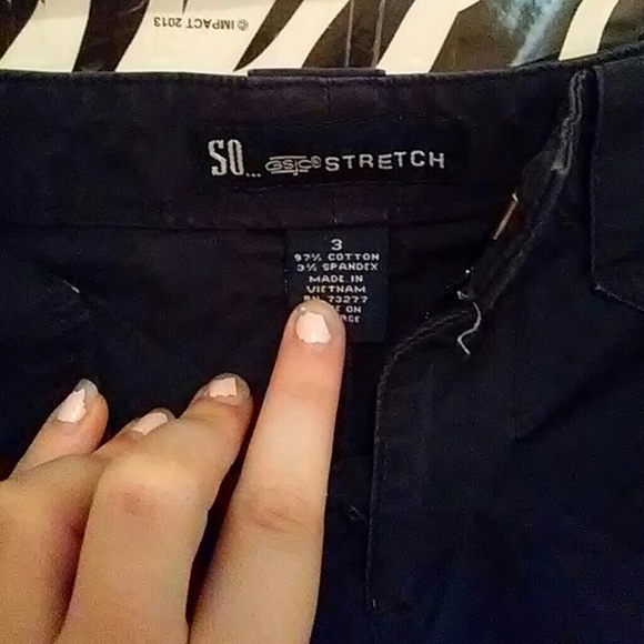 Shorts - Picture 2 of 4